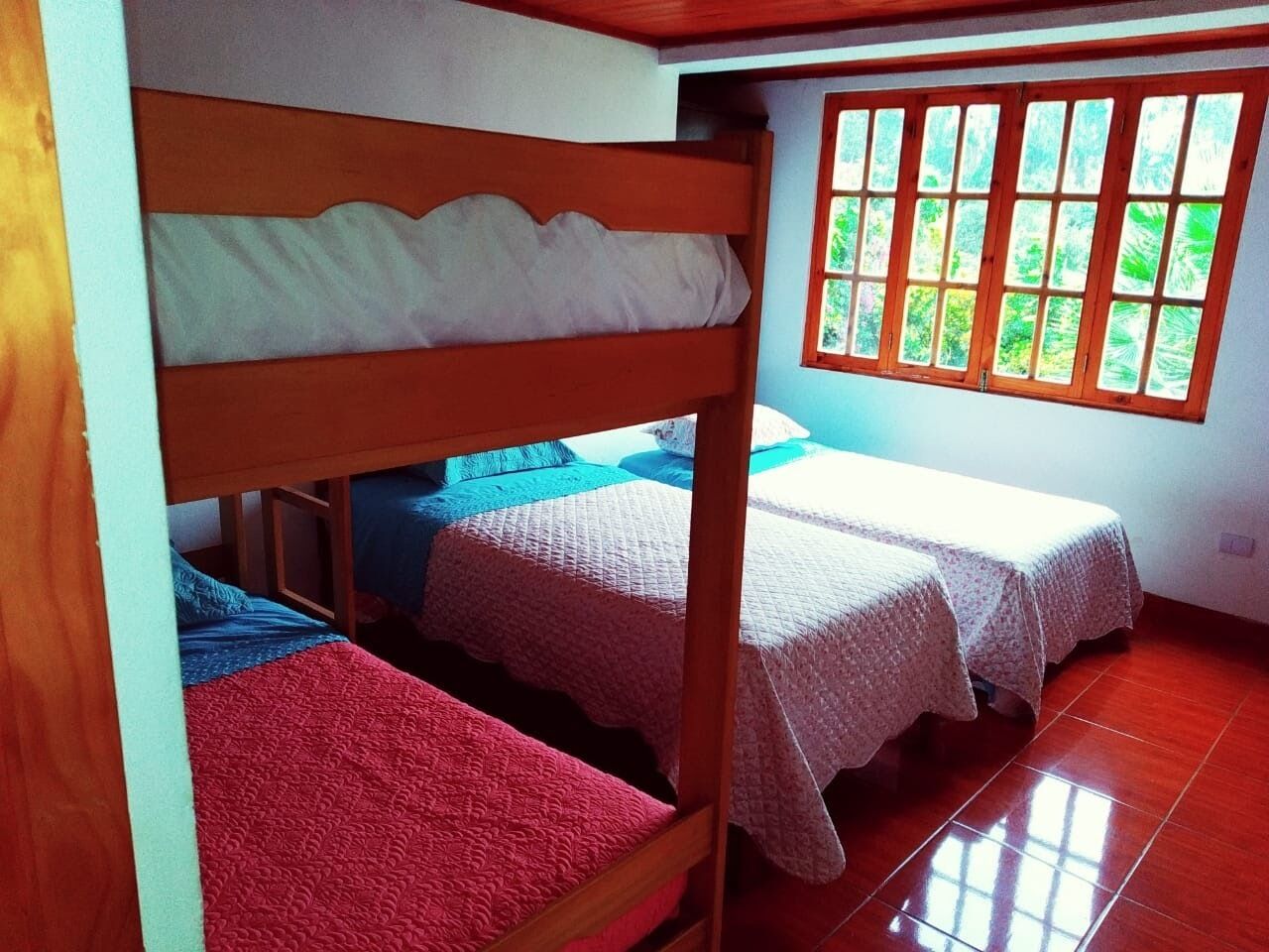 7 chambres, accès au Wi-Fi (inclus), literie fournie
