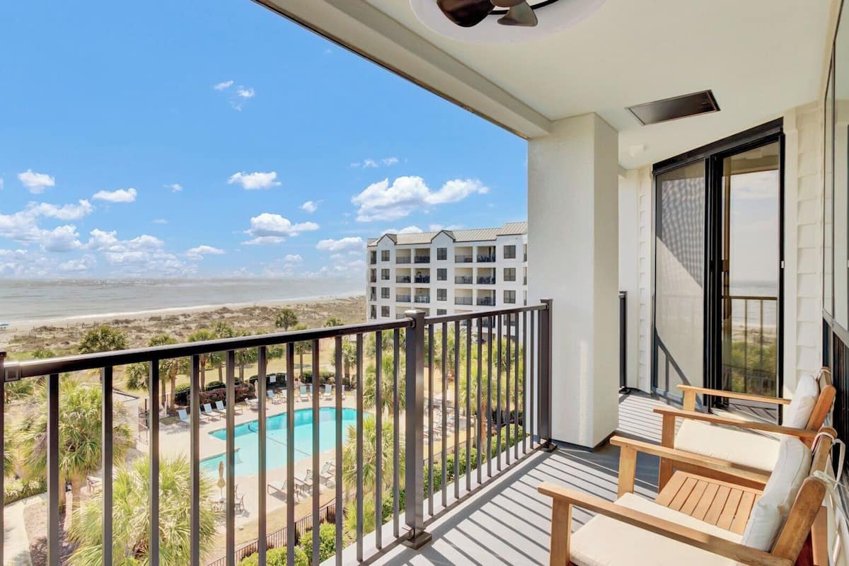 Apartment (3 Bedrooms) | Front of property