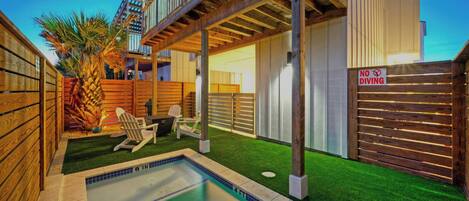 House (Multiple Bedrooms) | Pool