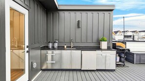 House (4 Bedrooms) | Interior - Cliffside Social by Avantstay Rooftop Lounge + Firepit + + Mini Gold + Game Room Near Broadway (Nashville)