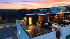 House (4 Bedrooms) | Interior - Cliffside Social by Avantstay Rooftop Lounge + Firepit + + Mini Gold + Game Room Near Broadway (Nashville)