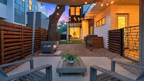 House (4 Bedrooms) | Interior - Oak Haus by Avantstay Perfect for Groups Modern Design + Outdoor Patio Near Soco + Lady Bird + Zilker (Austin)