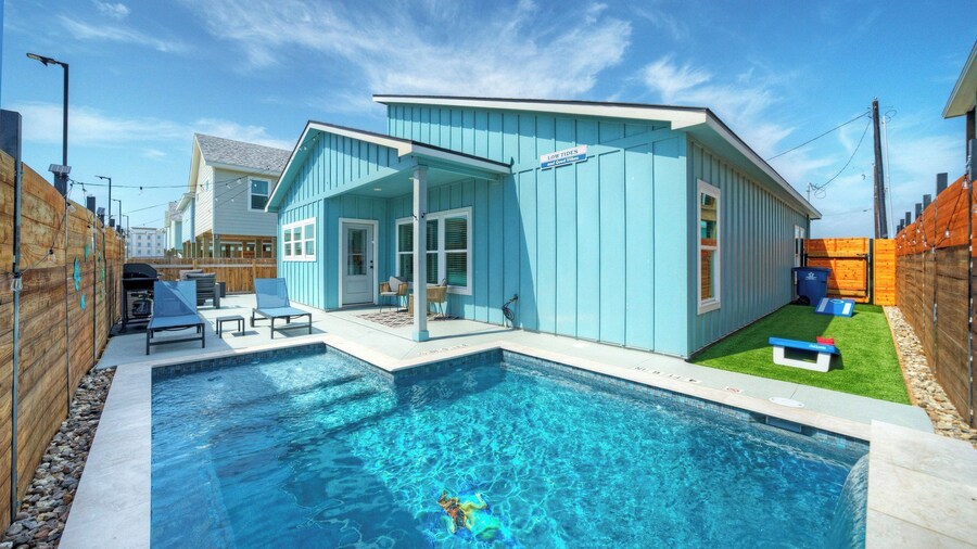 Mermaid's Oasis by Avantstay Spacious Port A Home + Private Pool + Firepit + Games Near the Beach