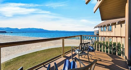 Beach Front Perch by Avantstay Lakefront Condo + Views + Near Dining and Skiing