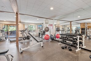 Fitness facility - Two Pools Tennis Balcony Hiking Golf Biking Restaurants Activities Summer Perfection! (Park City)