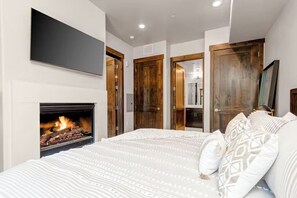 2 chambres, bureau, fer et planche à repasser, Wi-Fi gratuit