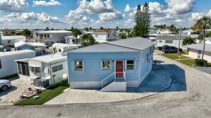 Exterior - Beachbound 1282 2 Bed 2 Bath Updated Island Home On Nettles Island (Jensen Beach)