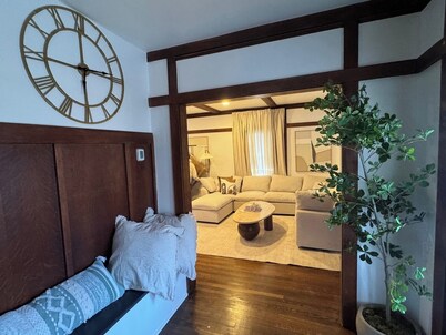 Sleeps 10 Near Downtown KC • Fire Pit • Workspace