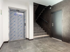 Interior - Mostek Riverside Modern Studio (Gdańsk)