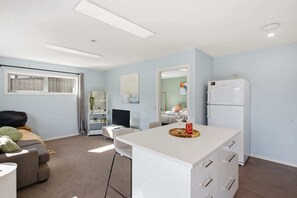 Interior - Patton Retreat - Arrowtown Getaway! (Arrowtown)