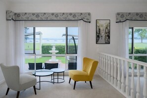 Interior - Seaside Luxury Oasis | 4 Bedrooms | Central Air Conditioning (Victoria Point)