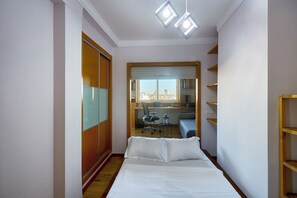 2 bedrooms, iron/ironing board, WiFi, bed sheets - Spot Bonheur downtown Wi-Fi Fiber + balcony (Casablanca)