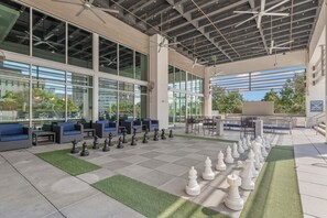 Outdoor dining - Downtown Views + Luxe 1BR (Atlanta)