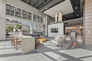 Lobby - Downtown Views + Luxe 1BR (Atlanta)