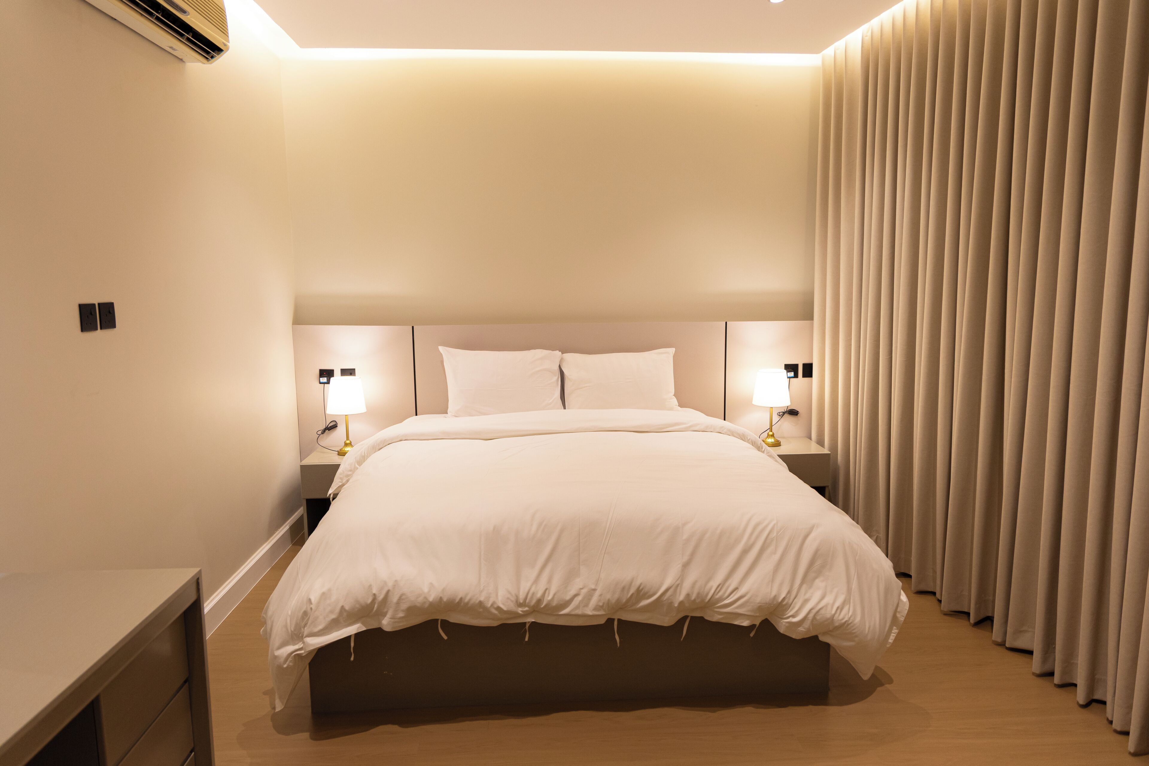 Egyptian cotton sheets, premium bedding, down comforters, pillowtop beds