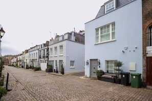 Apartment, 2 Bedrooms | Exterior - Luxury Apartment in Knightsbridge (London)
