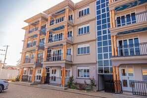 Exterior - Alma Hotels Kampala (Kampala)