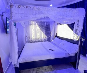 Room - Alma Hotels Kampala (Kampala)