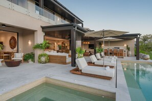 บ้านพัก | 4 ห้องนอน