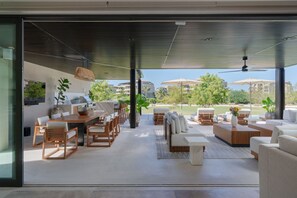 Casa, fumadors | 4 dormitoris 