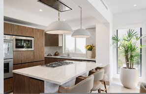 บ้านพัก | 4 ห้องนอน