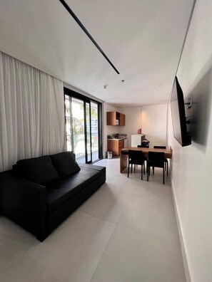 Doppia Comfort, vista piscina | Area soggiorno