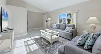 Early Terrace Retreat with HEATED POOL 3BRs-2Baths