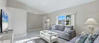 Early Terrace Retreat with HEATED POOL 3BRs-2Baths