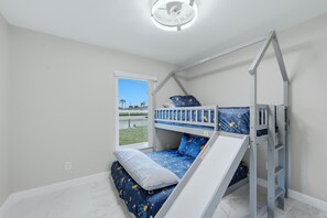 3 bedrooms, iron/ironing board, free WiFi, bed sheets - Early Terrace Retreat with HEATED POOL 3BRs-2Baths (Port Charlotte)