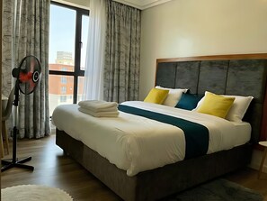6 bedrooms, iron/ironing board, Internet, bed sheets - Luxury 6-Bed Penthouse with Sky Terrace (Nairobi)