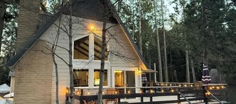 Peaceful Shaver Lake Mountain Retreat with Deck & Forest Views