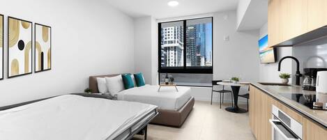 Travel crib, WiFi, bed sheets