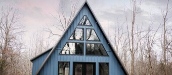 The Shady Roost | Cozy Cabin w/ Hot Tub & Fire Pit