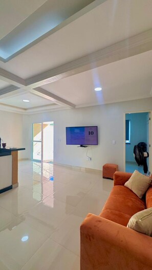 Living area - CASA MARIANNA: Private Pool, 3 Bedrooms & Prime Location in Paracuru (Paracuru)