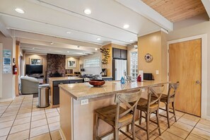 Interior - The Sand Dollar - New Listing! (Cannon Beach)