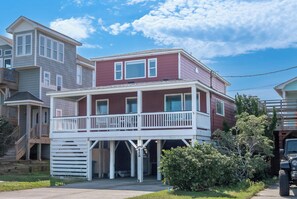 Exterior - Lucky Paws Escape - Nags Head MP 16, 50 Yds to Beach, Pool, Fenced Yard, Pets OK, Flex Stays (Nags Head)