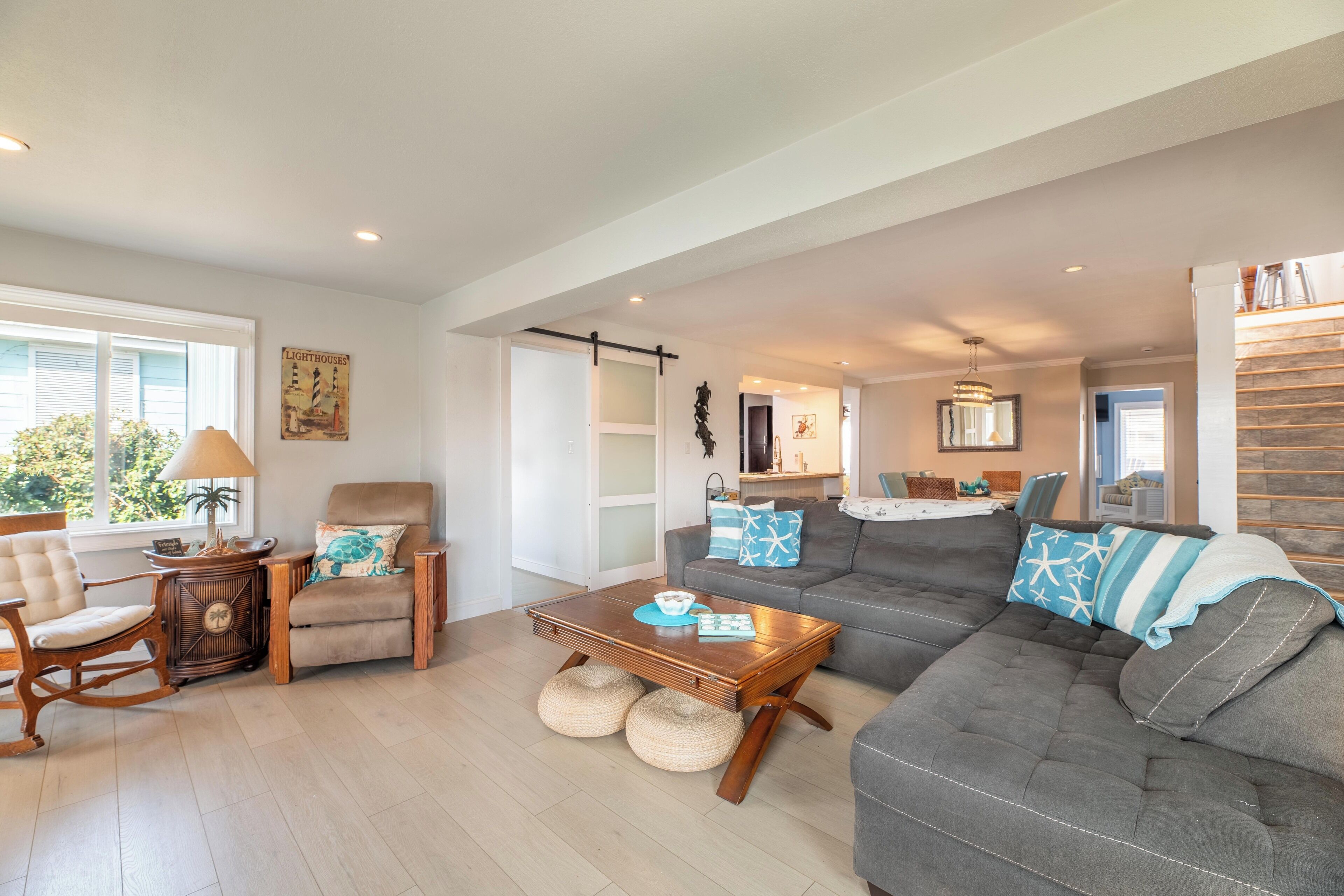 Smart TV, fireplace, offices