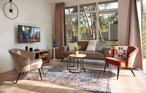 Smart TV - 2 bedroom awesome home in Hellendoorn (Hellendoorn)