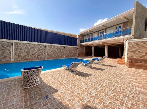 Hotel nube II 10 min from airport room 2