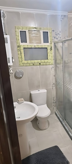 Apartment, 2 Schlafzimmer, barrierefrei, Raucher | Badezimmer