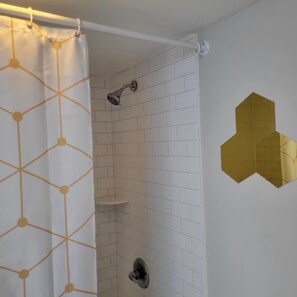 Hair dryer, towels, soap, shampoo - Honey Studio · FIFA Midtown Gem · Private Parking (Atlanta)
