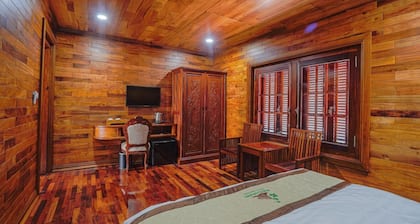 Phetchalern serviced apartment