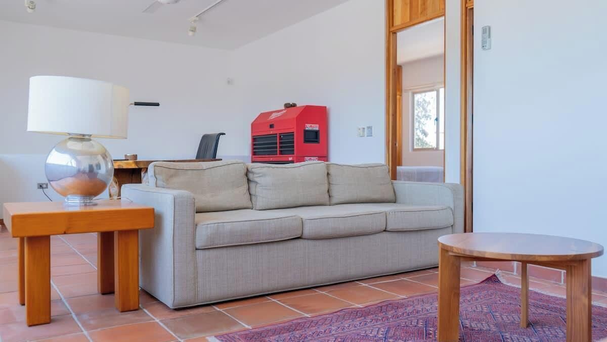 A relaxed living room, perfect for unwinding between activities.