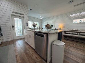 Interior - CLP12 Shared Pool, Boardwalk to the Beach (Port Aransas)