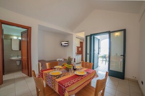 Dining - Beach in 5 min | Pool Access | n.56, Otranto, Italy (Otranto)
