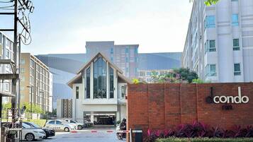 Studio, 1 Bedroom, Accessible, Patio | Exterior