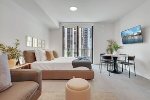1 bedroom, iron/ironing board, free WiFi, bed sheets - 501-2007 Luxury Studio Rooftop Pool & GYM (Miami)
