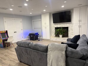 Interior - Sunset cruiser close to Redington Beach (Seminole)