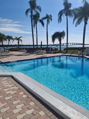 Pool - Close to everything! 1bdr in St. Pete beach (St. Petersburg)