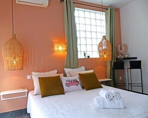 Soundproofing, iron/ironing board, free WiFi - La Bohème (Petite-Ile)